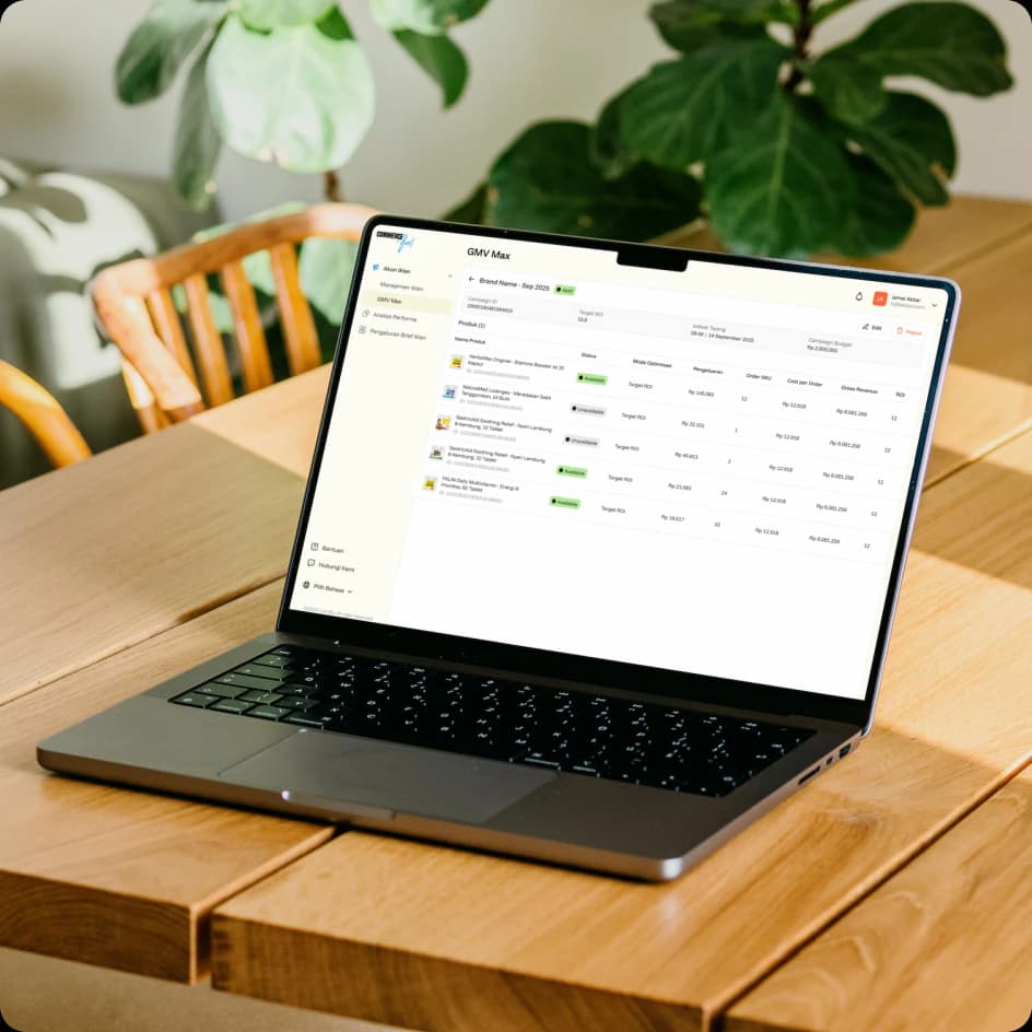 Currency information dashboard showing account types and balance